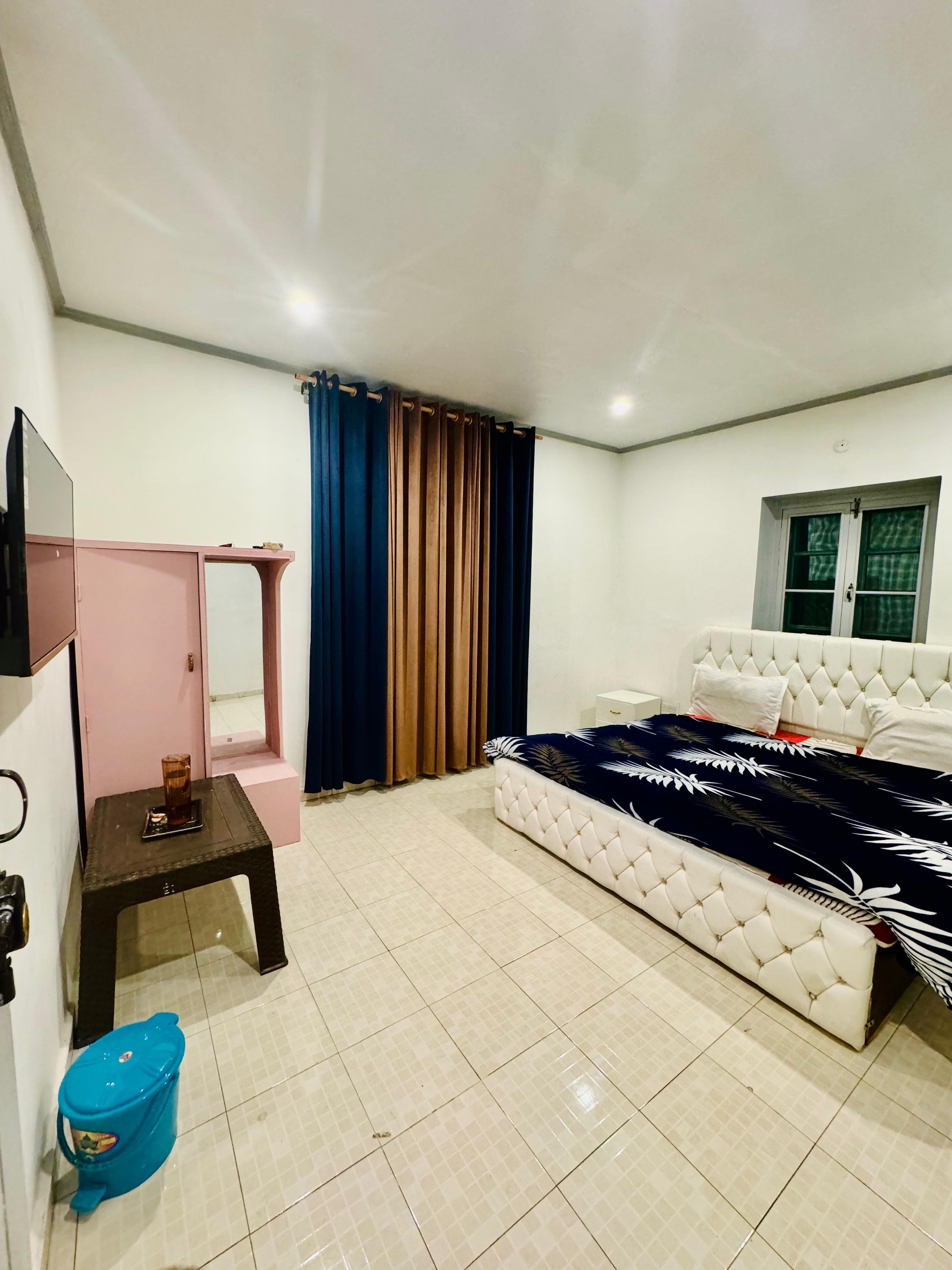 Comfortable standard guest room
